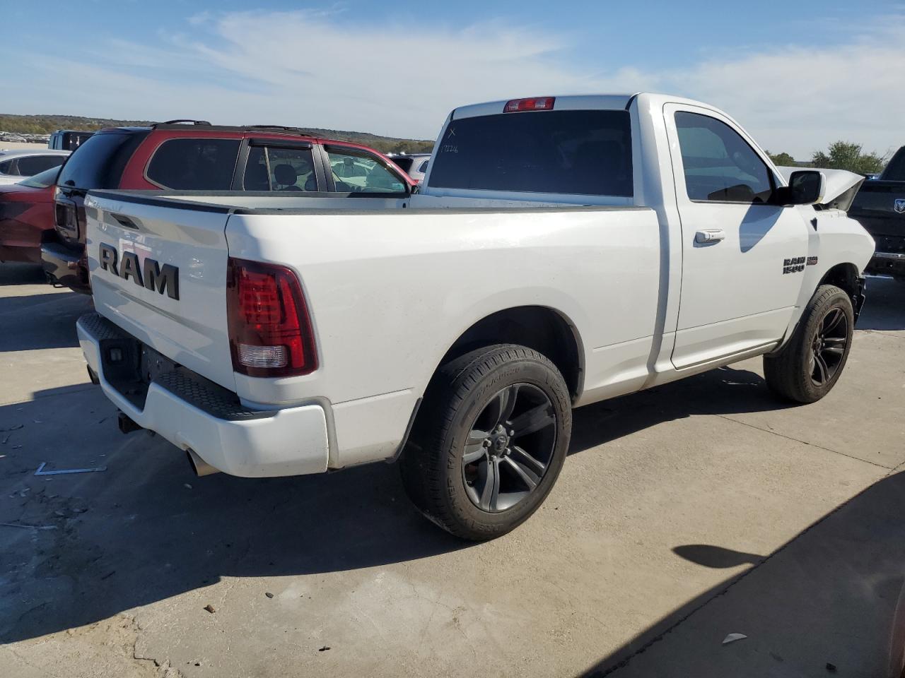 3C6JR6CT2HG686933 2017 Ram 1500 Sport