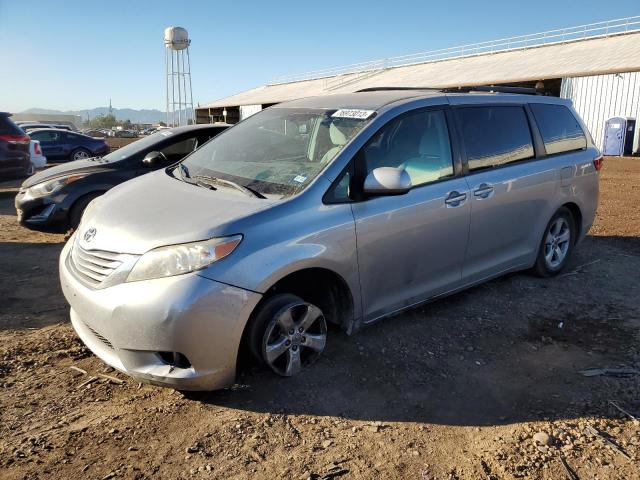 Lot #2492073646 2015 TOYOTA SIENNA LE salvage car