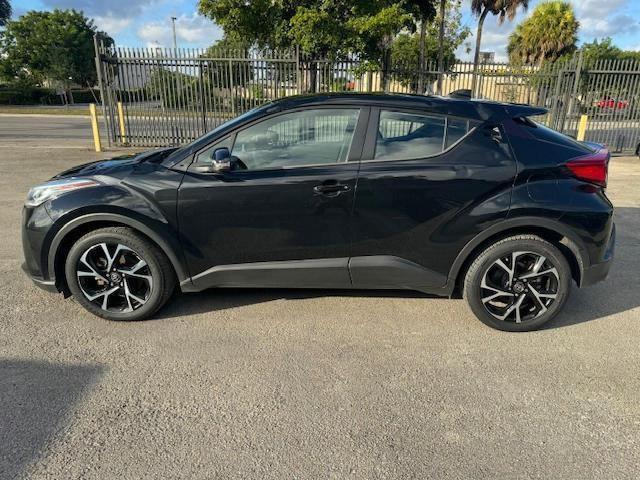 NMTKHMBX8MR123176 Toyota C-HR XLE 13