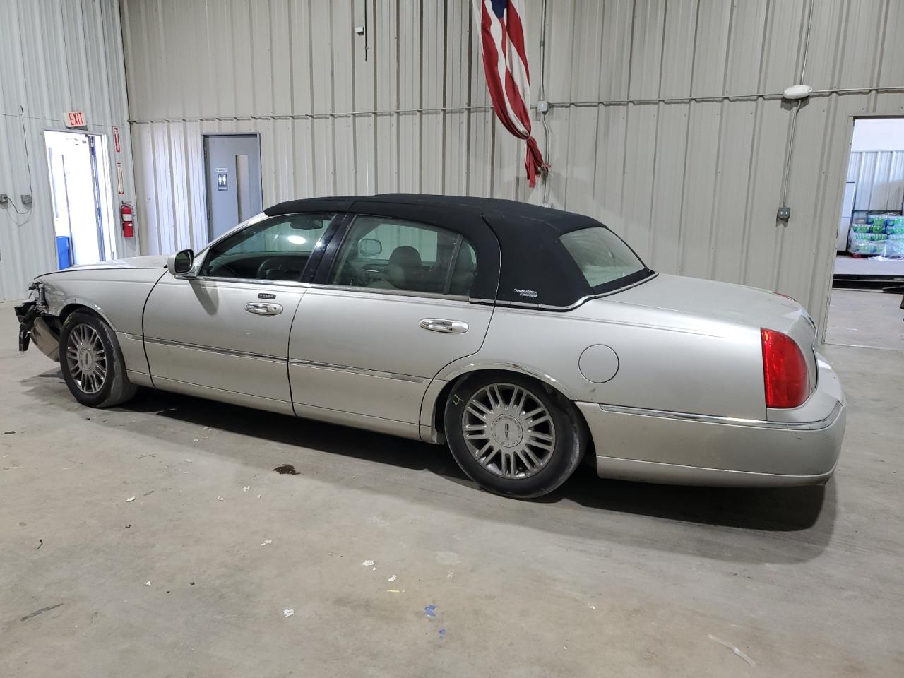 1LNHM82W86Y625744 2006 Lincoln Town Car Signature Limited