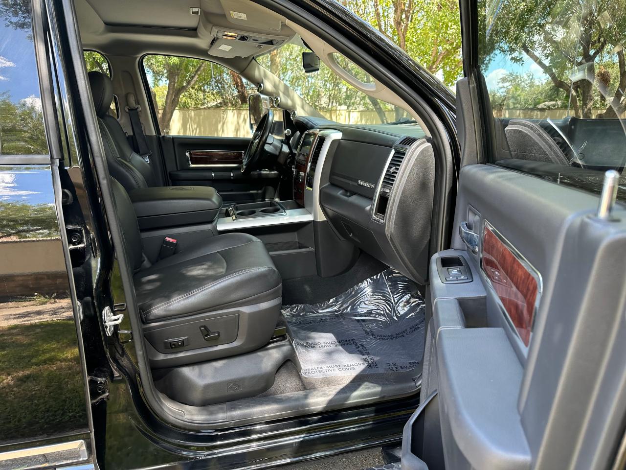 3C63DRML6CG203217 2012 Dodge Ram 3500 Laramie