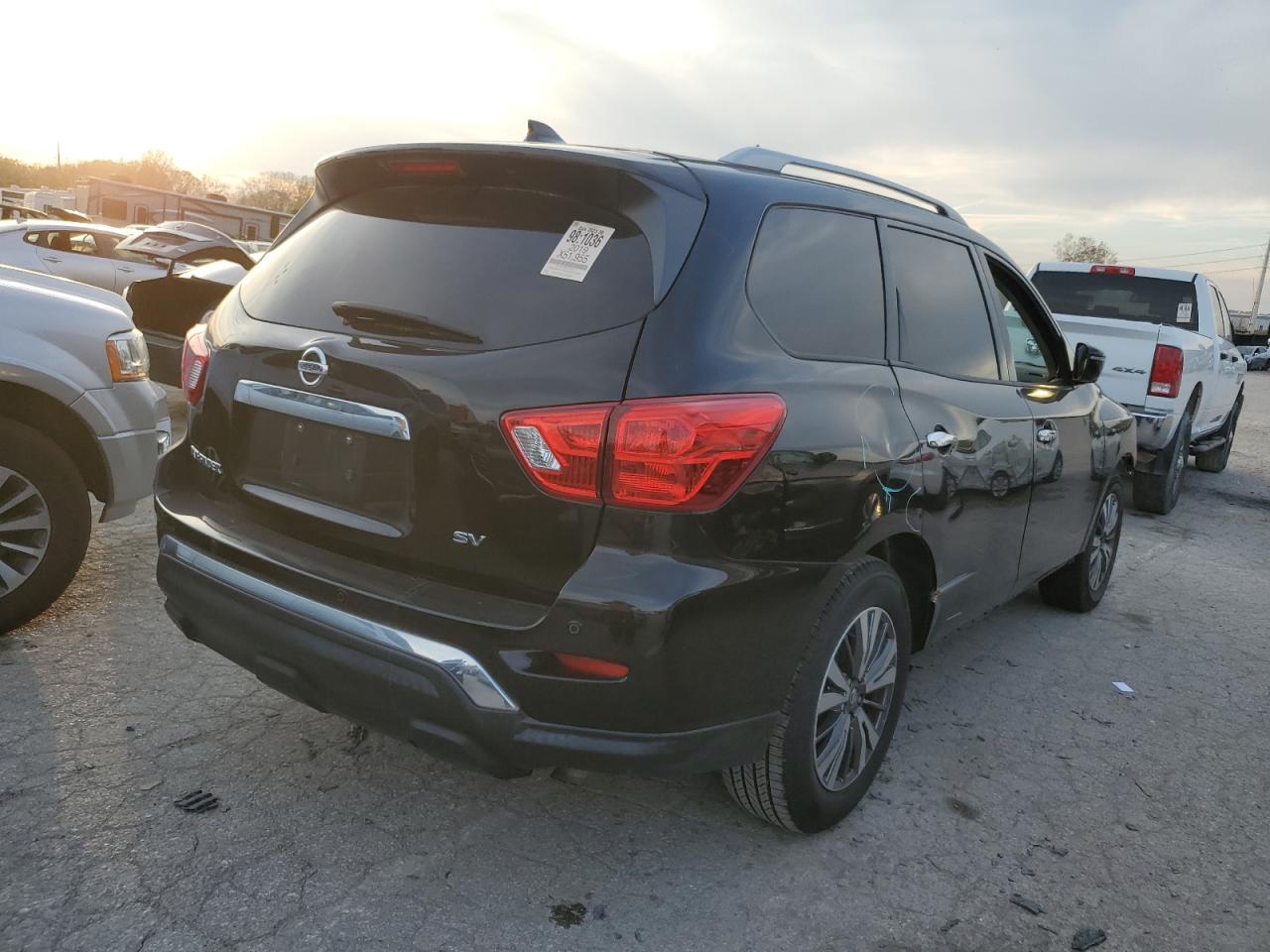 2019 Nissan Pathfinder S vin: 5N1DR2MN6KC626111