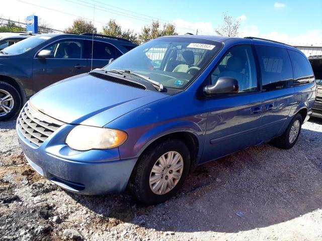Lot #2471149042 2007 CHRYSLER TOWN AND C salvage car