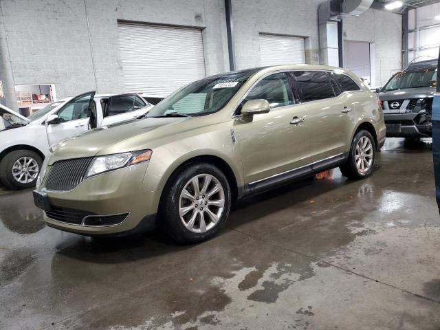 2013 Lincoln MKT 