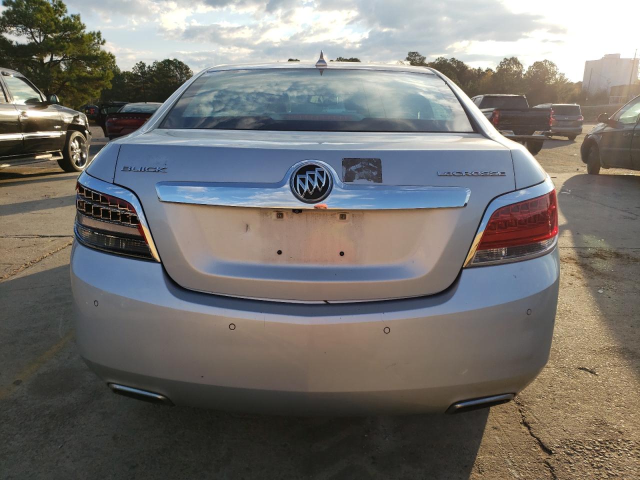 2013 Buick Lacrosse vin: 1G4GC5E31DF267197