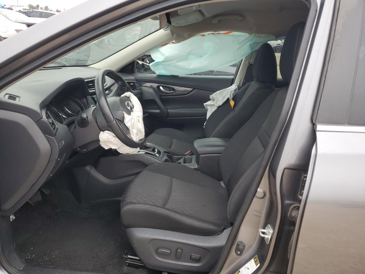 KNMAT2MT9JP587142 NISSAN ROGUE 2018