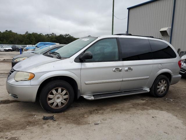 2006 Chrysler Town & Country Touring