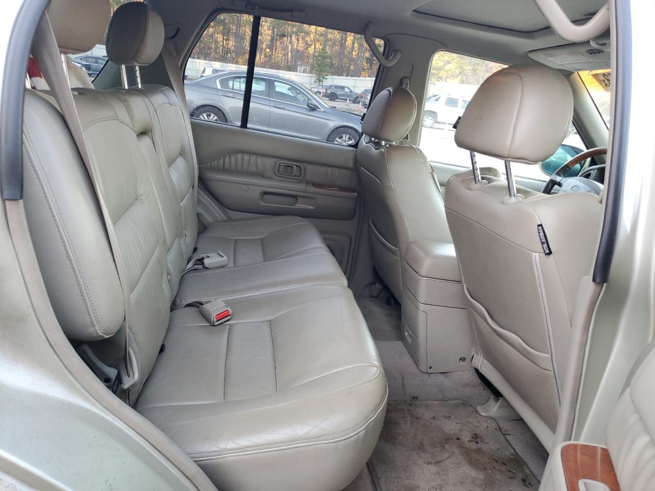 JNRDR09Y31W215855 2001 Infiniti Qx4