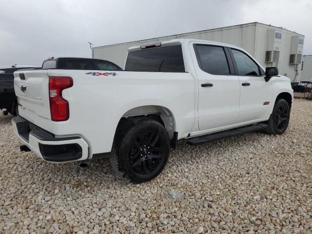 2022 Chevrolet Silverado - Image 3