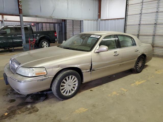 2005 Lincoln Town Car Signature