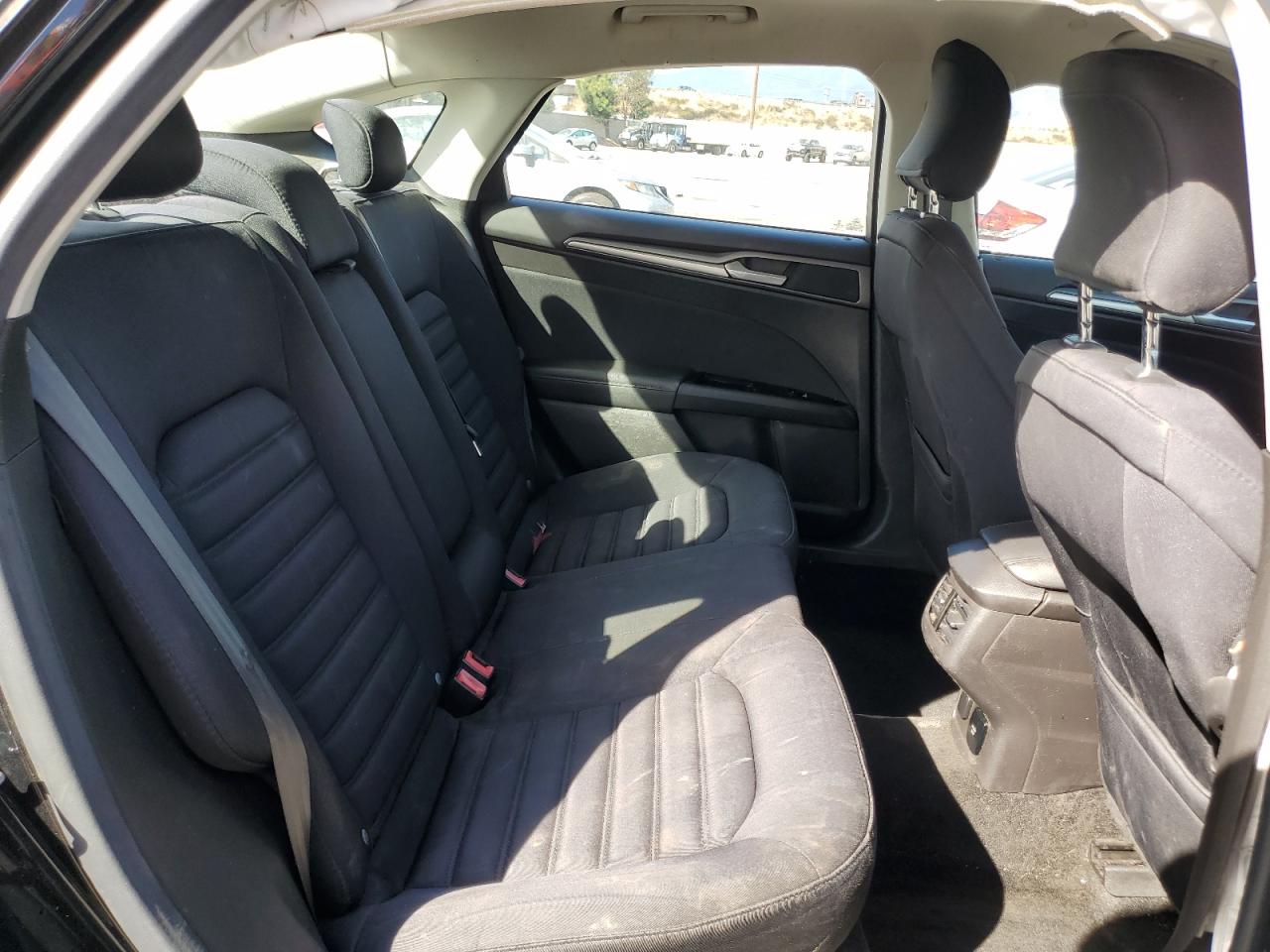 3FA6P0LU5GR386015 FORD FUSION 2016