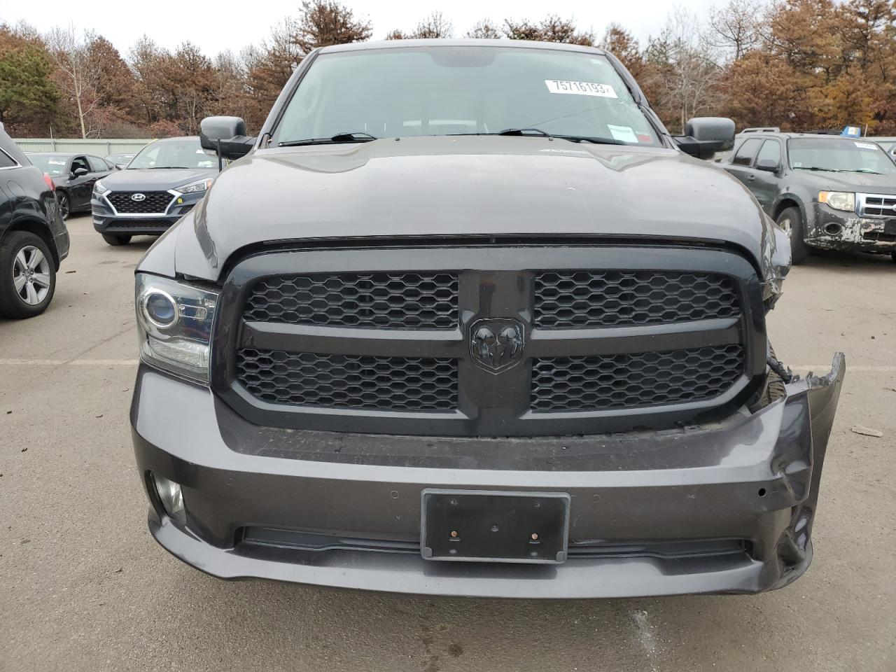 1C6RR7MT6JS243495 2018 Ram 1500 Sport