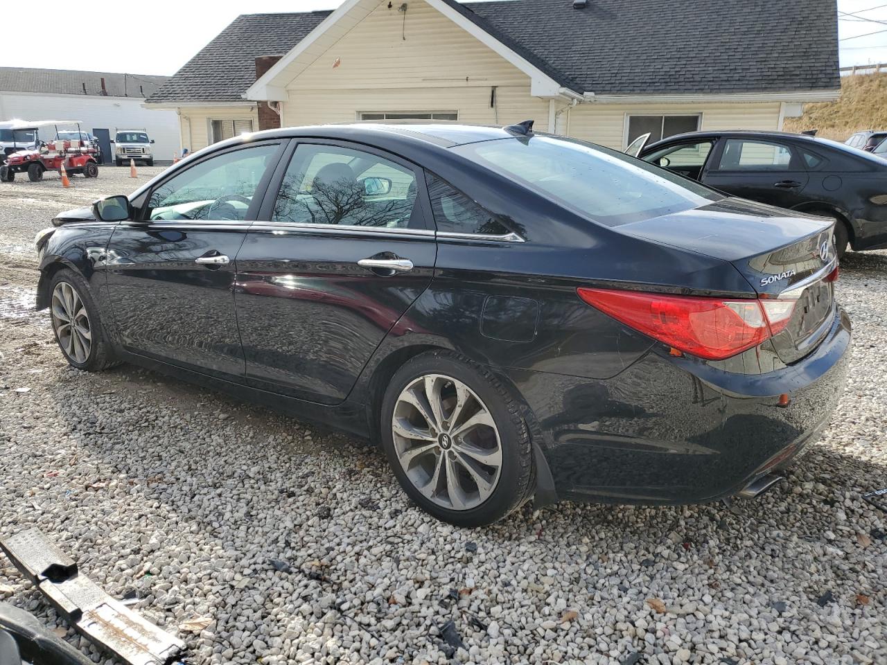 Lot #2207462019 2013 HYUNDAI SONATA SE