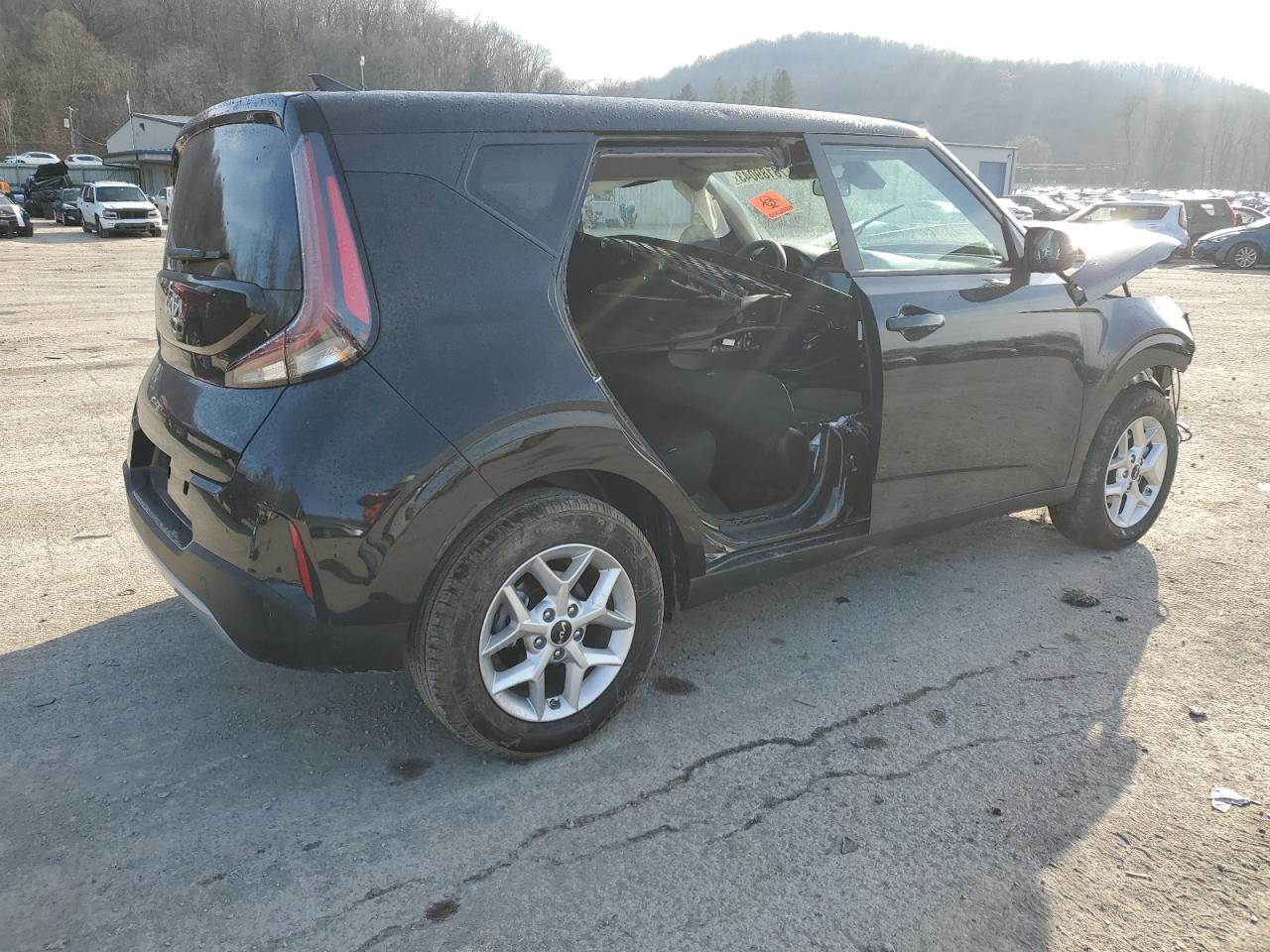 2023 Kia Soul Lx vin: KNDJ23AU0P7894326