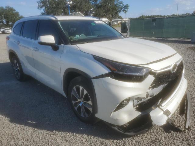 VIN 5TDHZRAH1MS078002 2021 Toyota Highlander, Xle no.4