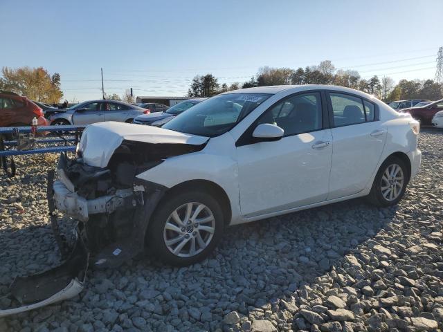 2013 Mazda Mazda3 i