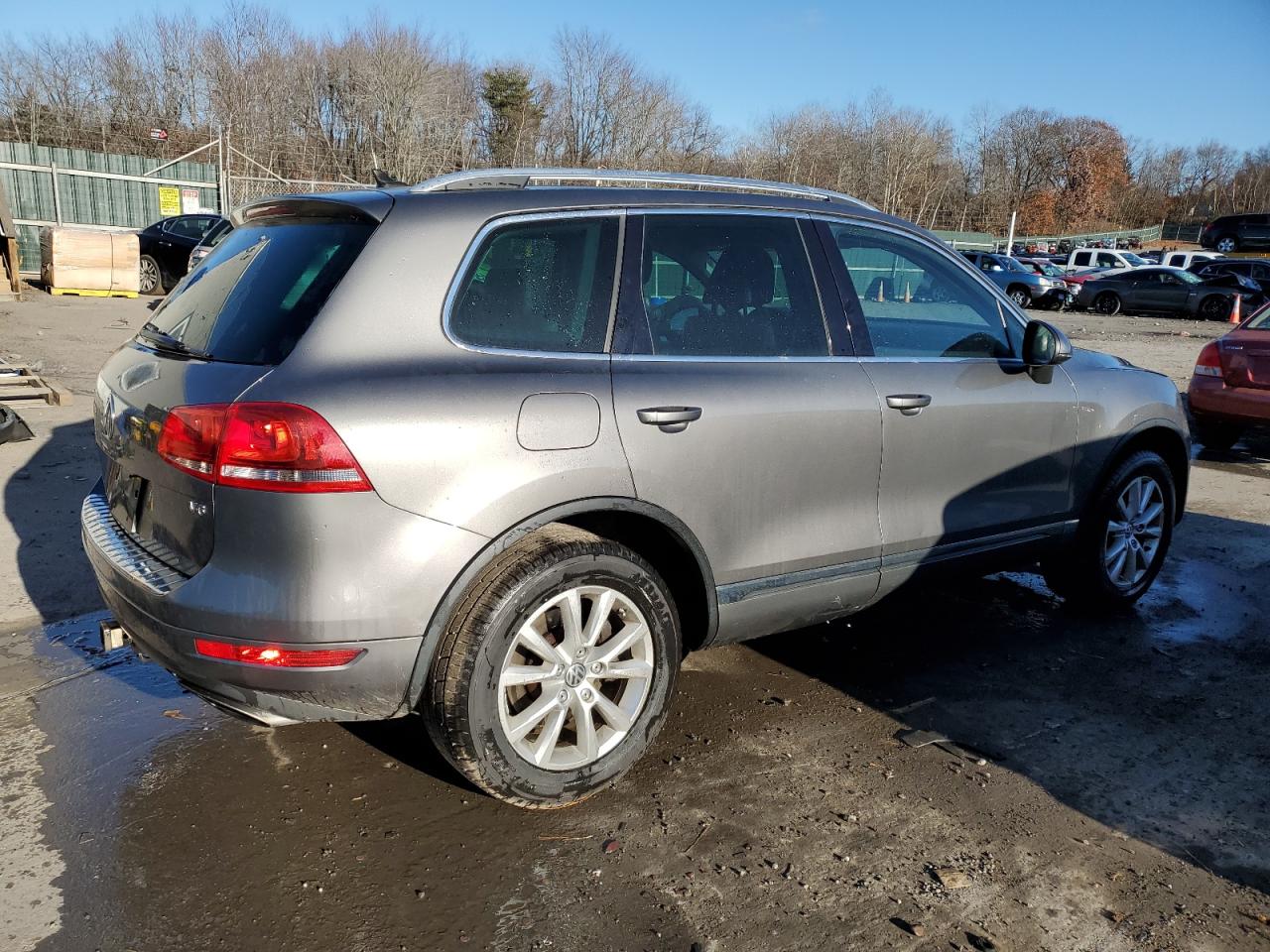 2014 Volkswagen Touareg V6 vin: WVGEF9BPXED005799