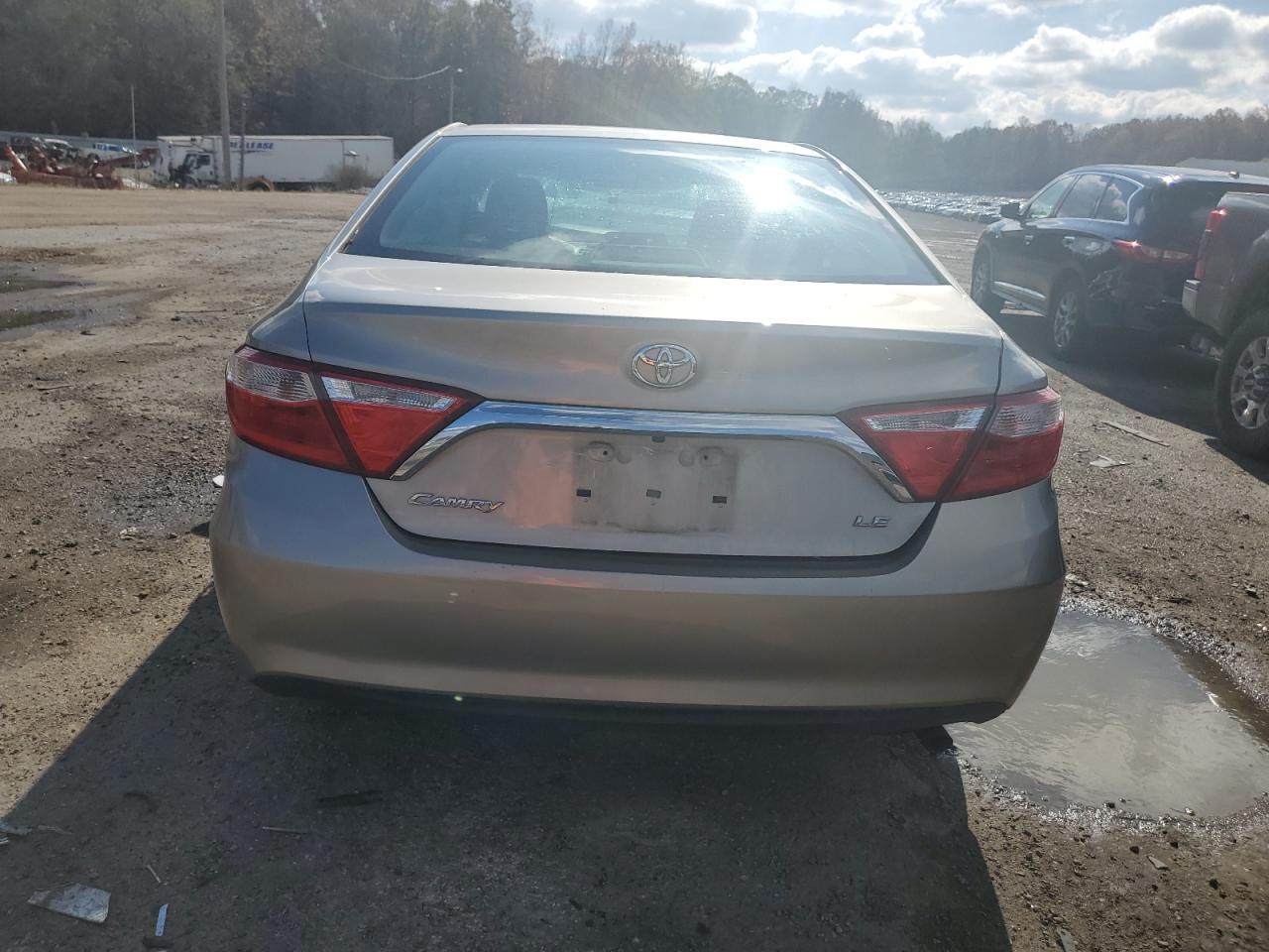 4T1BF1FK8FU075077 2015 Toyota Camry Le 4T1BF1FK8FU075077 2015 Toyota Camry Le