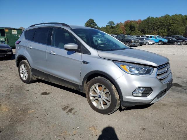 1FMCU9GD3JUC87287 Ford ESCAPE SE