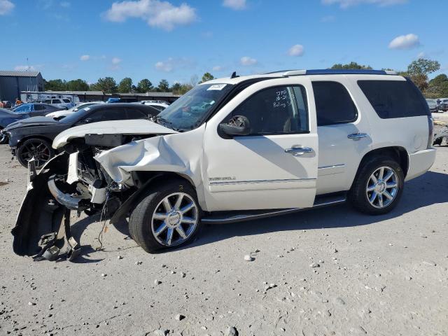 Паркетники GMC YUKON 2012 Білий