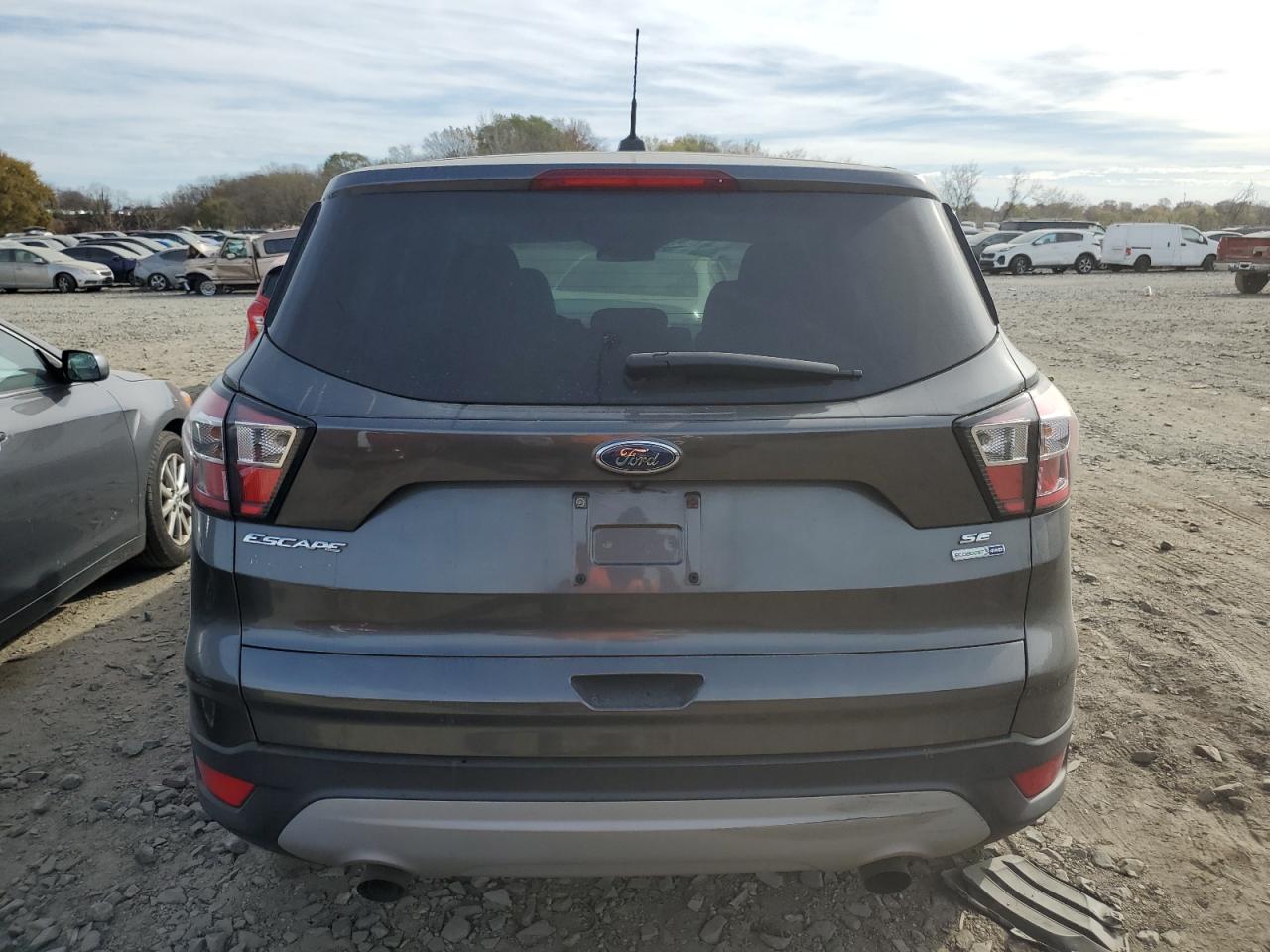 2017 Ford Escape Se vin: 1FMCU9GD7HUC83379