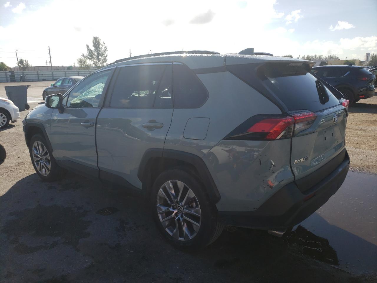 2022 Toyota Rav4 Xle Premium vin: 2T3C1RFV9NW218989