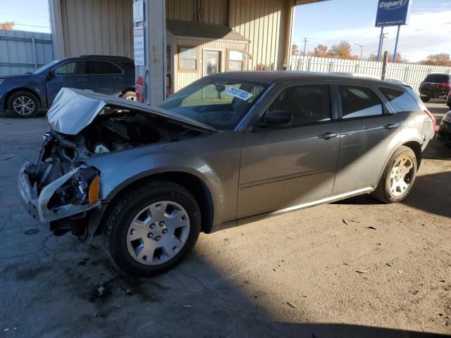 2005 Dodge Magnum SE