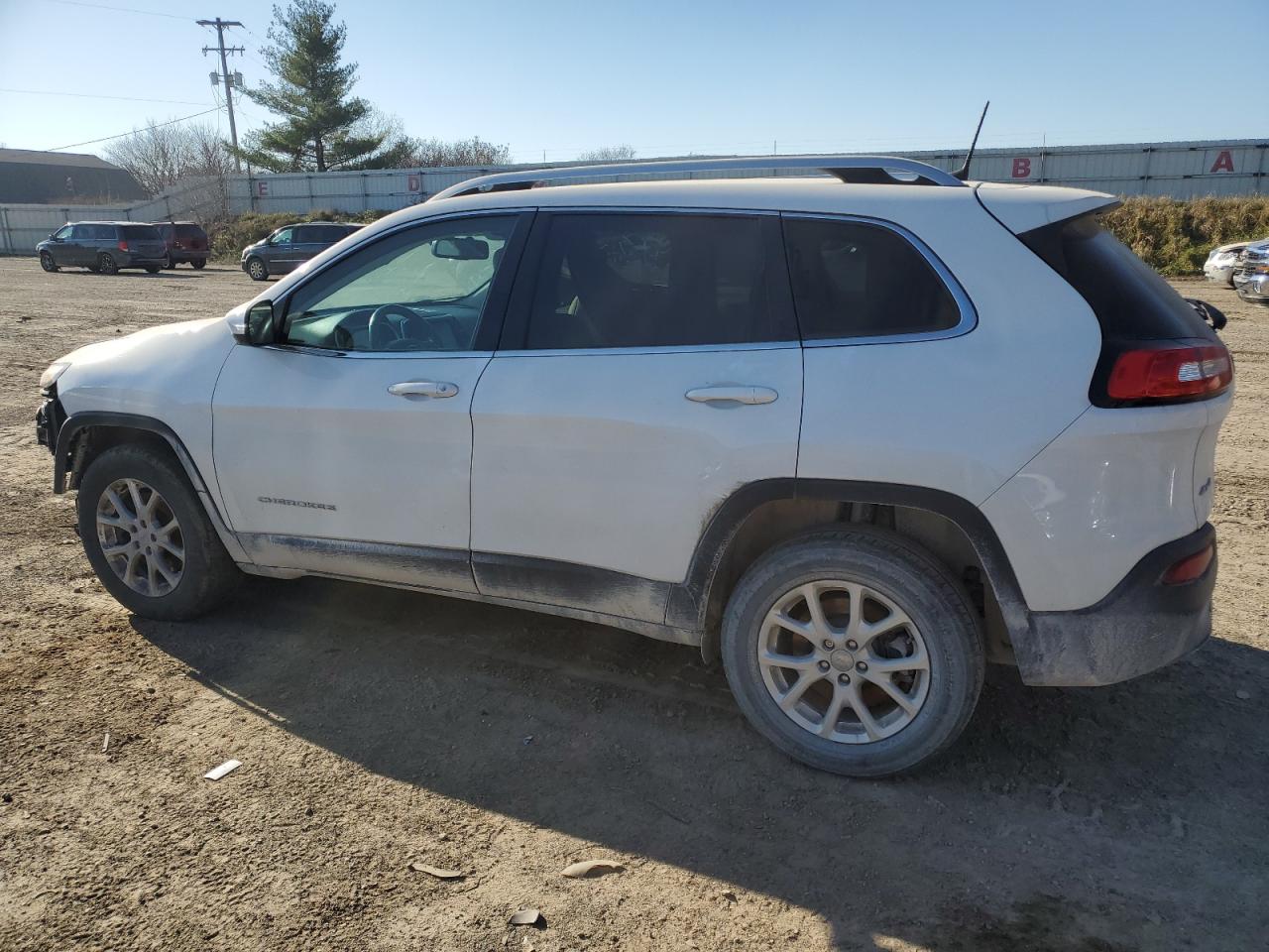 1C4PJMCB7GW366559 2016 Jeep Cherokee Latitude