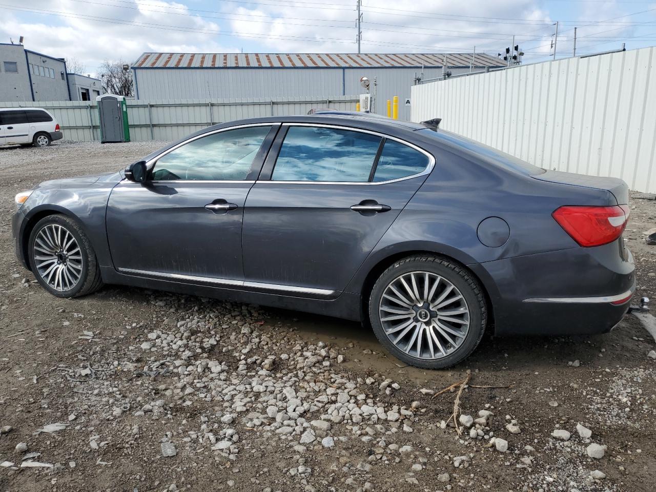 2014 Kia Cadenza Premium vin: KNALN4D74E5132022