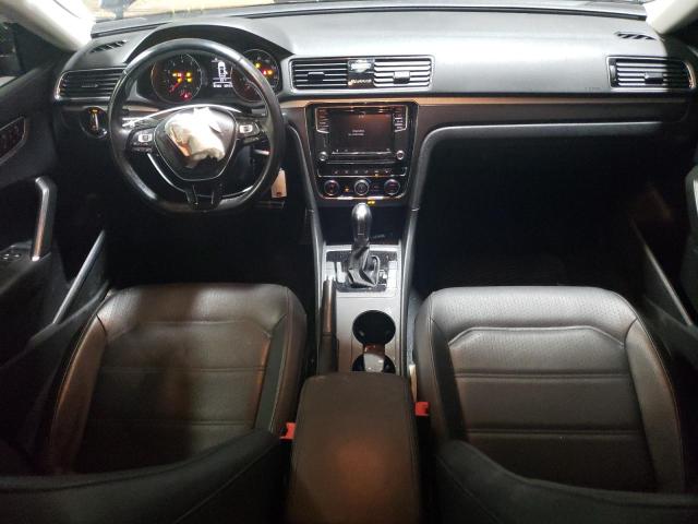  VOLKSWAGEN PASSAT 2018 Чорний