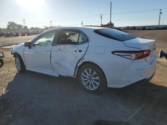 VIN 4T1B11HK7JU515472 2018 Toyota Camry, L no.2