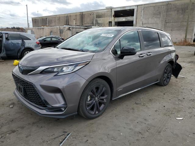 2021 Toyota Sienna XSE