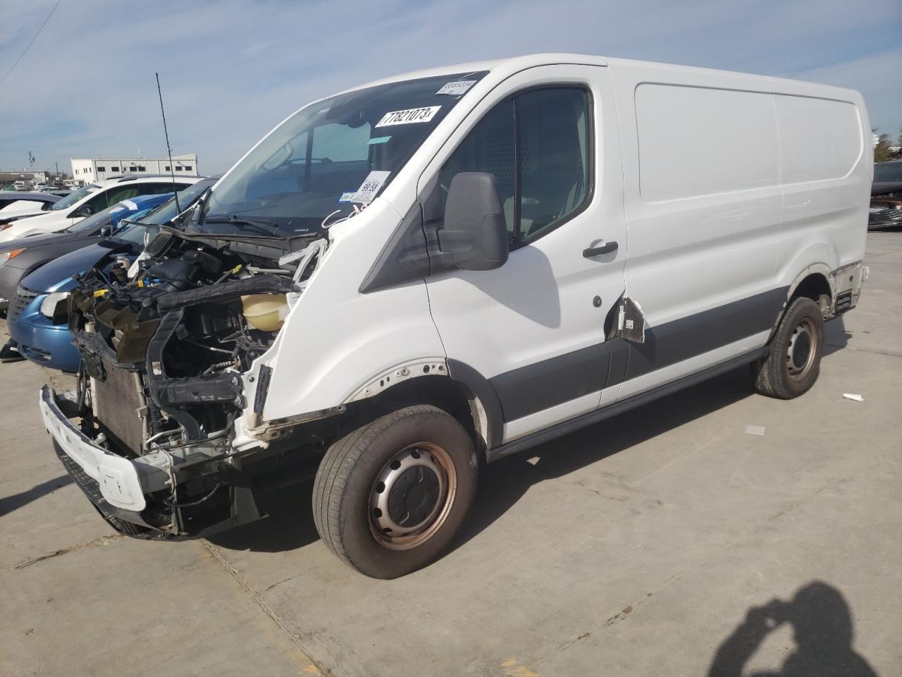 VIN: 1FTYR1YM2JKA06944 2018 FORD TRANSIT