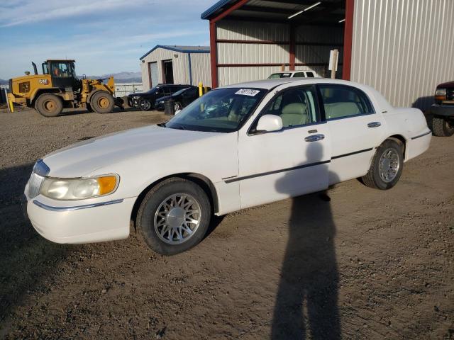 2000 Lincoln Town Car Signature