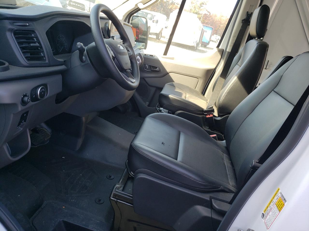 VIN: 1FTBR2X84NKA71350 2022 FORD TRANSIT