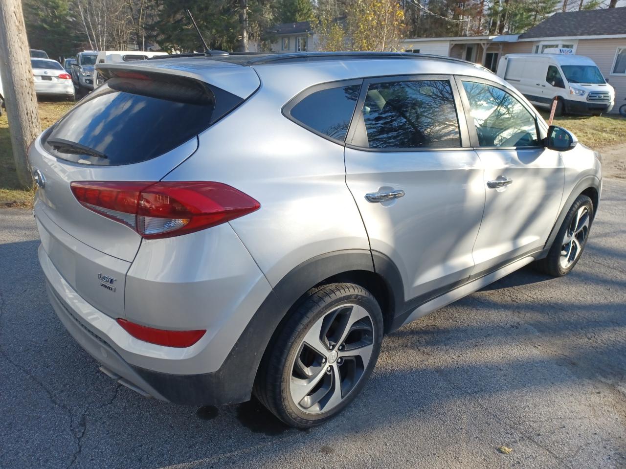 2017 Hyundai Tucson Limited vin: KM8J3CA27HU456879