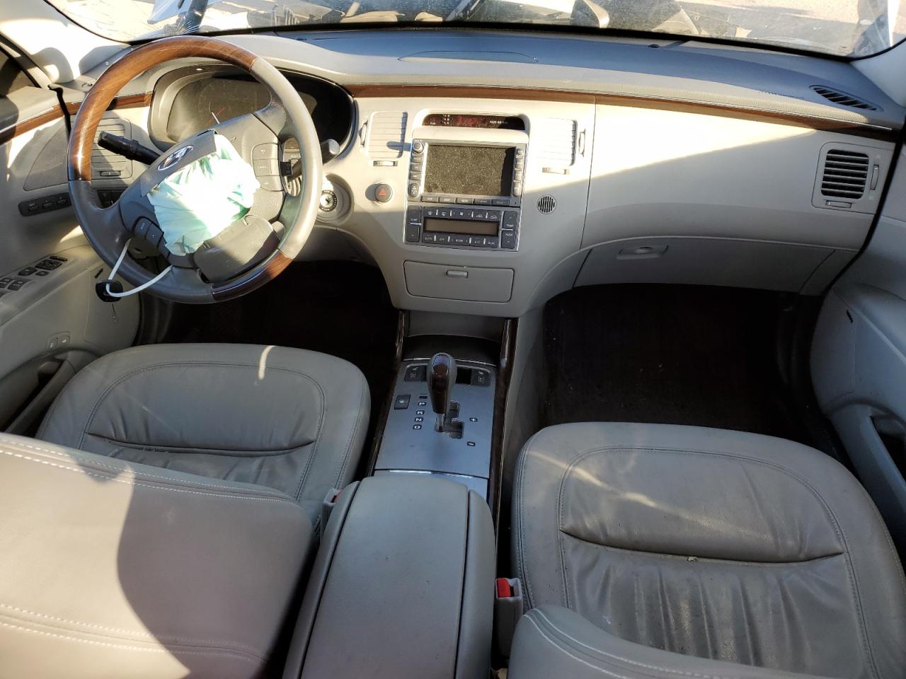 KMHFC46FX9A369438 2009 Hyundai Azera Se