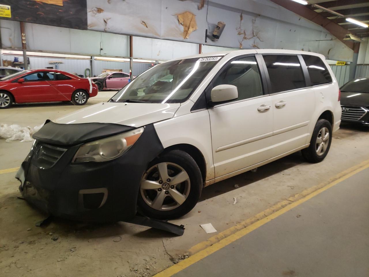 2V4RW3D15AR333429 2010 Volkswagen Routan Se