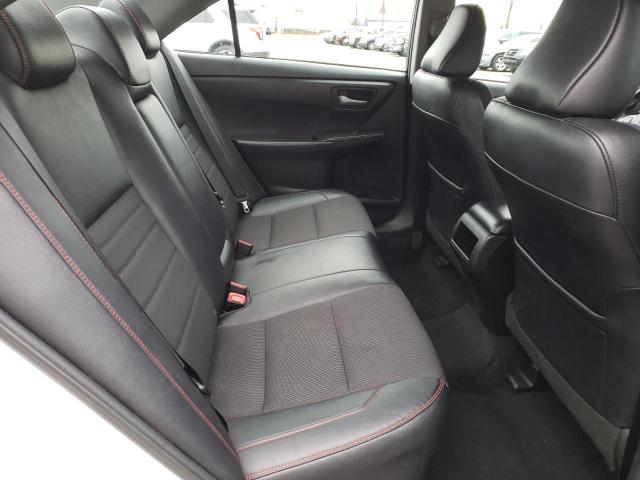 Седани TOYOTA CAMRY 2017 Білий