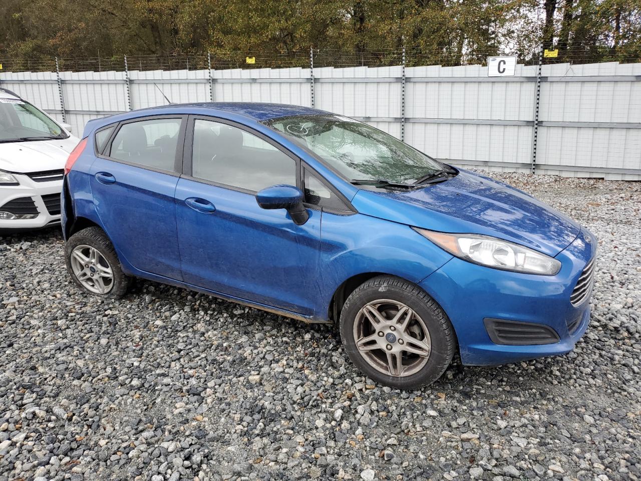 3FADP4EJ5KM120842 2019 Ford Fiesta Se