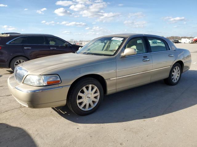 2007 Lincoln Town Car Signature Limited