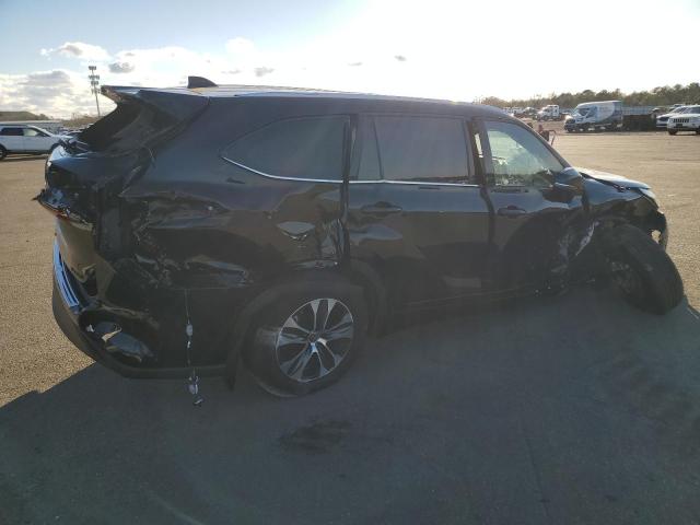 VIN 5TDHZRBH7NS234513 2022 Toyota Highlander, Xle no.3