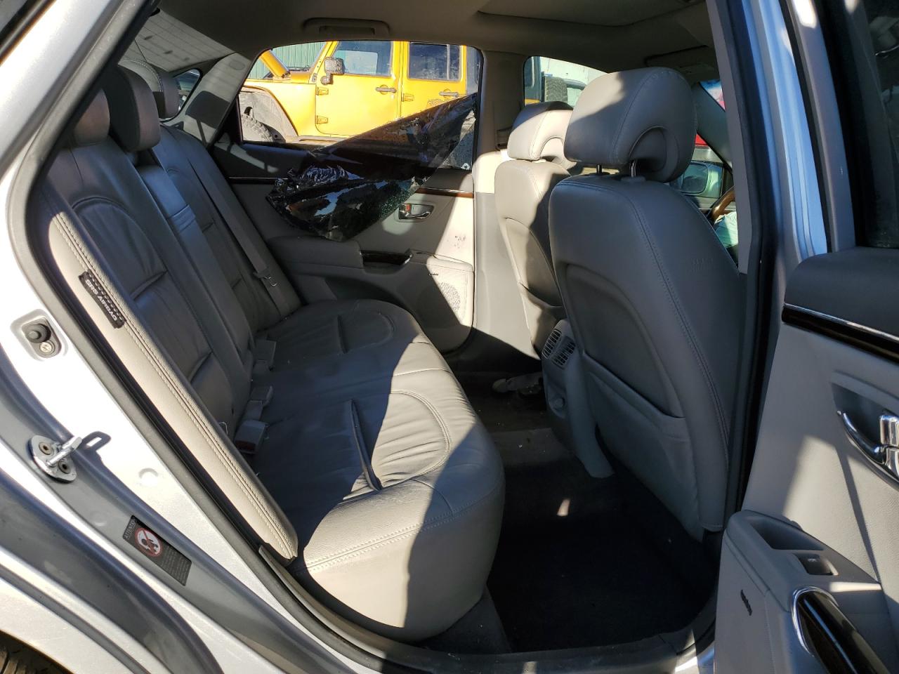 KMHFC46FX9A369438 2009 Hyundai Azera Se