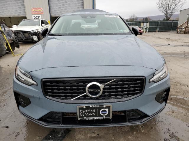 7JRL12TZ2NG157674 Volvo S60 B5 Mom  5