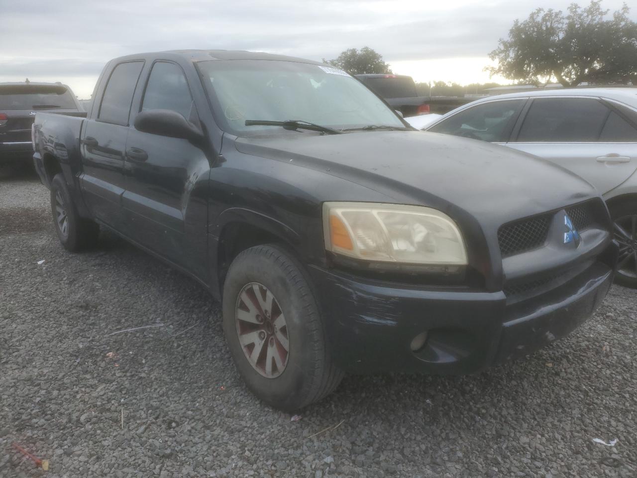 1Z7HC28K28S572753 2008 Mitsubishi Raider Ls