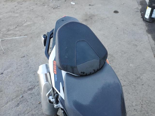 2018 KTM 690 DUKE - VBKLDV402JM714374