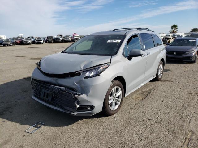 2022 Toyota Sienna XLE