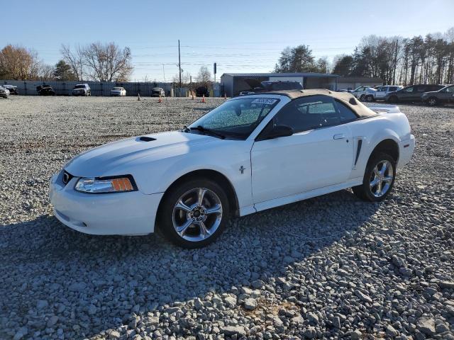 2000 Ford Mustang 