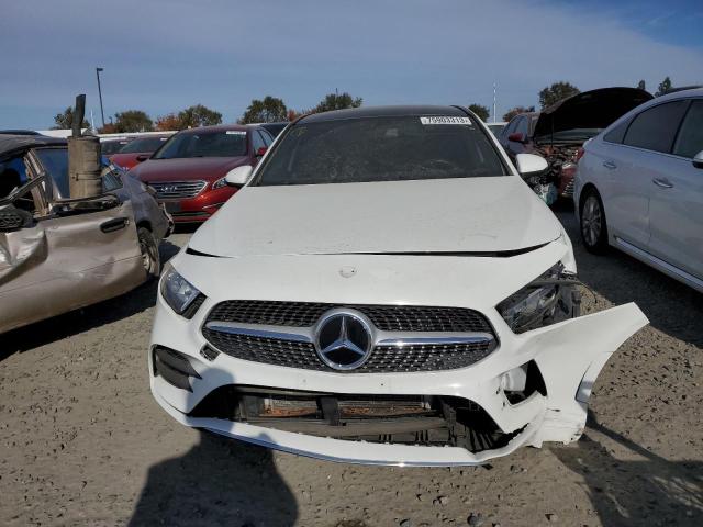 WDD3G4EB5KW029378 Mercedes-Benz A 220