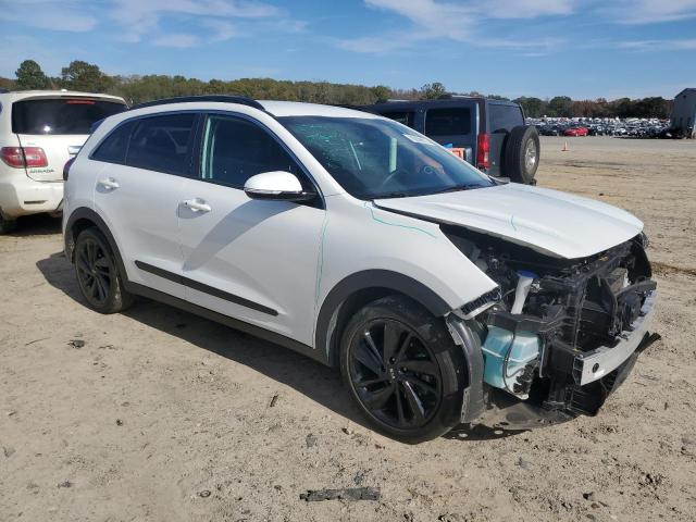 KNDCC3LC8K5253259 Kia Niro EX 4